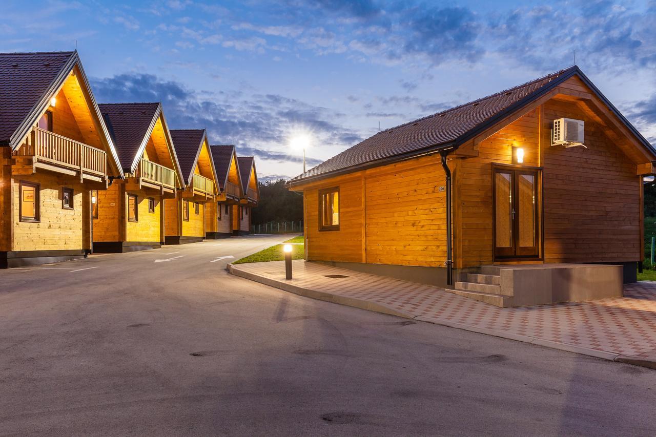 Holiday Park Macola グラボヴァツ エクステリア 写真